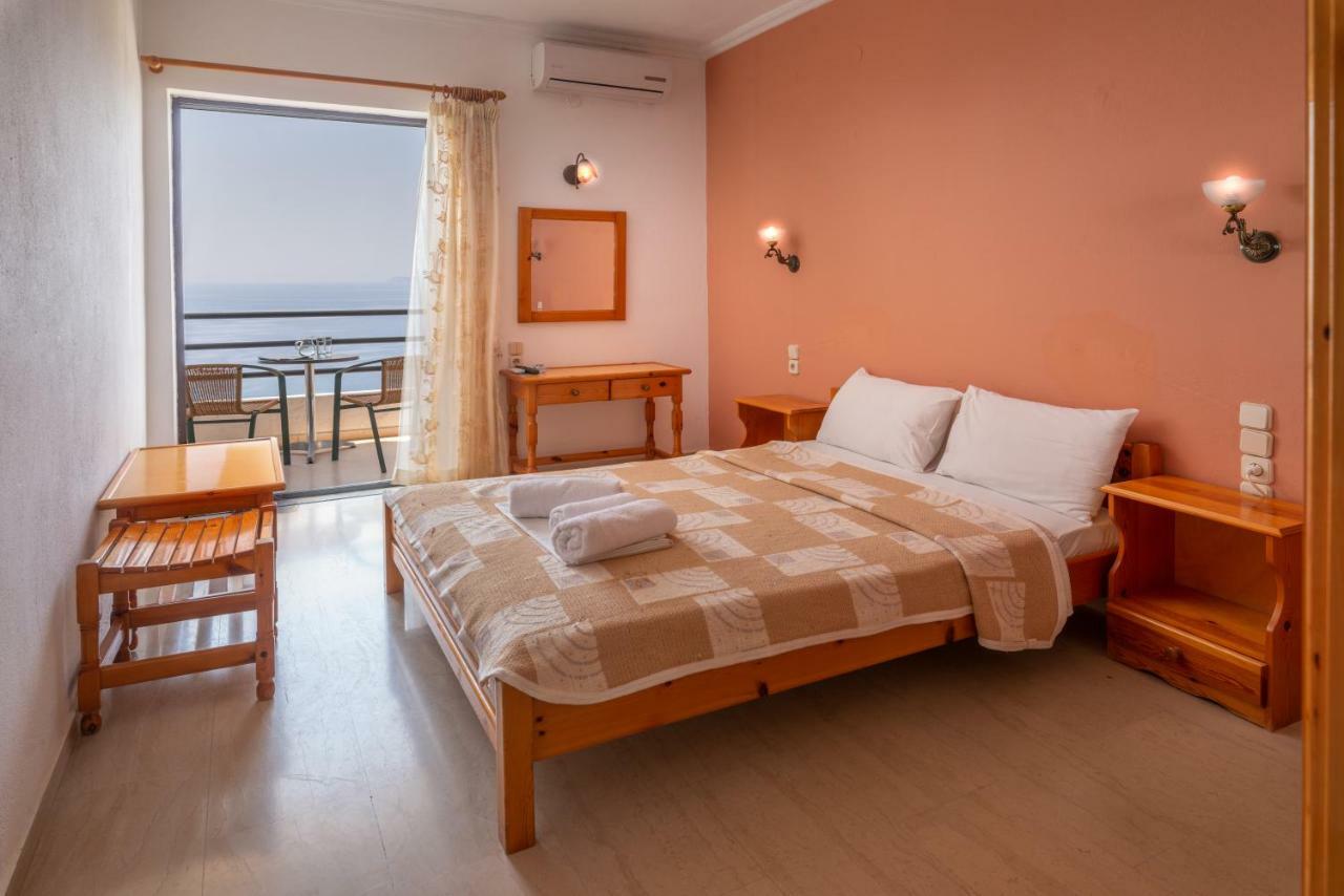 Arilla Beach Hotel เปร์ดีกา ภายนอก รูปภาพ