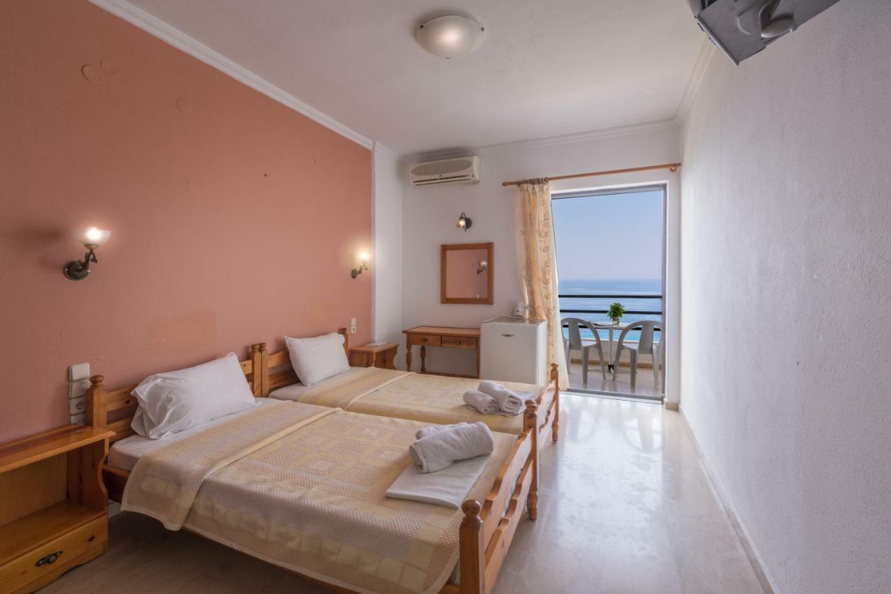 Arilla Beach Hotel เปร์ดีกา ภายนอก รูปภาพ